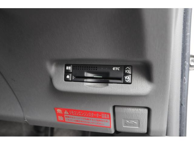 プリウス Ｓ　修復歴無し／全国１年保証付／地デジナビ／バックカメラ／寒冷地仕様／リヤフォグ／リモートスタート／ビルトインＥＴＣ／ドラレコ／電動コーナーポール／ステアリングスイッチ／フロントウィンド熱線／オートライト（7枚目）