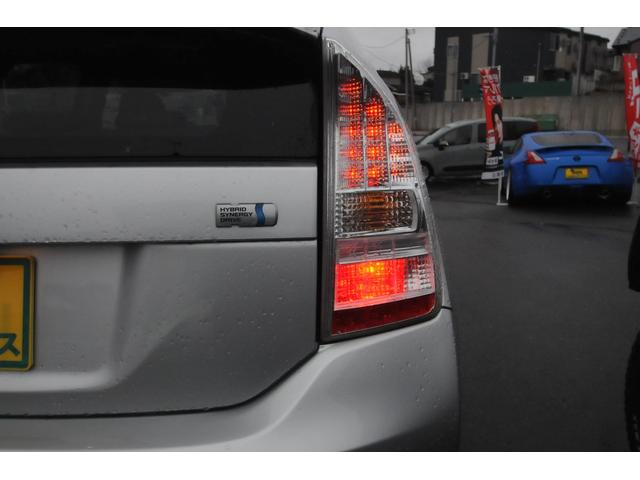 プリウス Ｓ　修復歴無し／全国１年保証付／地デジナビ／バックカメラ／寒冷地仕様／リヤフォグ／リモートスタート／ビルトインＥＴＣ／ドラレコ／電動コーナーポール／ステアリングスイッチ／フロントウィンド熱線／オートライト（18枚目）