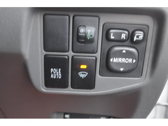 プリウス Ｓ　修復歴無し／全国１年保証付／地デジナビ／バックカメラ／寒冷地仕様／リヤフォグ／リモートスタート／ビルトインＥＴＣ／ドラレコ／電動コーナーポール／ステアリングスイッチ／フロントウィンド熱線／オートライト（58枚目）