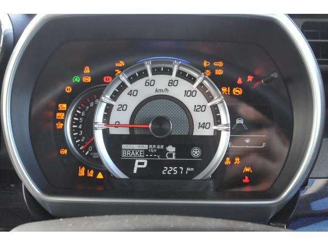 ���Ђł́A�ꑮ�X�^�b�t�ɂ�郋�[���N���[�j���O���{�H���ēW���E�[�Ԃ����Ē����Ă���܂������ɒ���̎ԗ��́A�N���[�j���O�O�̏�ԂœW�������Ē����Ă���ꍇ������܂����A�[�Ԏ��ɂ̓s�J�s�J�Ɏd�グ�܂���