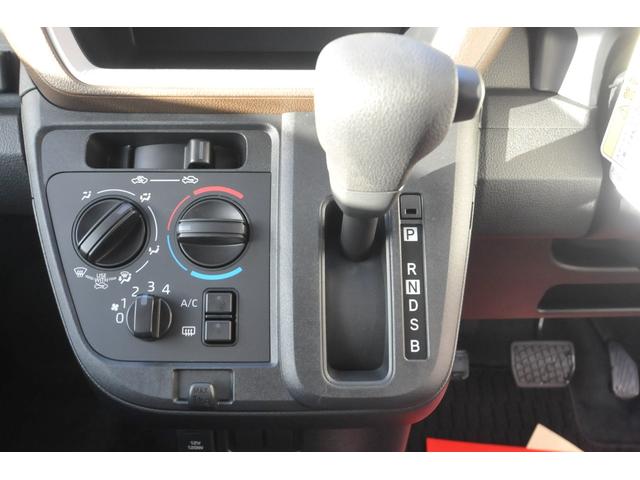 ���Ђł́A�I���R�A�W���b�N�X�A����A�A�A�v���X�A�C�I���v���_�N�g�t�@�C�i���X���l�X�ȃN���W�b�g��Ђƒ�g���Ă���܂��B�܂��w�ǂ̃N���W�b�g�J�[�h�������p�\��