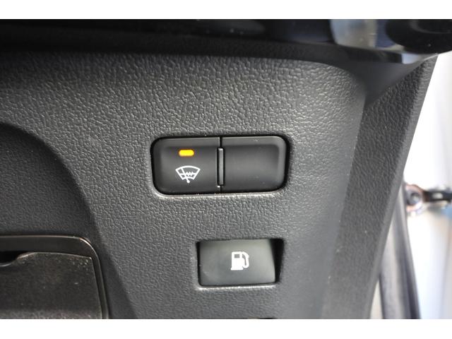 プリウス Aツーリングセレクション 全国1年保証付き/修復歴無し/4WD/BSM/TSSP/全車速追従クルコン/HUD/8型地デジナビ/バックカメラ/シートヒーター/Bluetooth/寒冷地仕様/純正リモートスタート/ビルトインETC(11枚目)