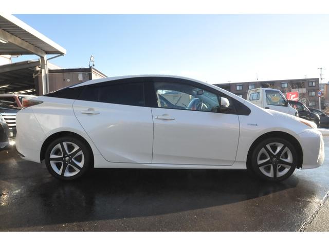 プリウス Aツーリングセレクション 全国1年保証付き/修復歴無し/4WD/BSM/TSSP/全車速追従クルコン/HUD/8型地デジナビ/バックカメラ/シートヒーター/Bluetooth/寒冷地仕様/純正リモートスタート/ビルトインETC(15枚目)