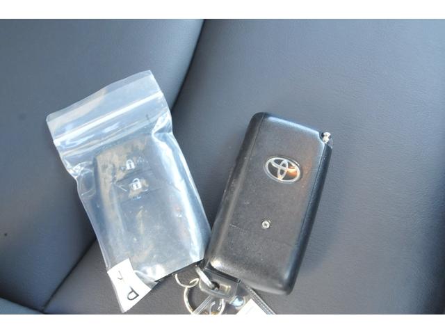 プリウス Aツーリングセレクション 全国1年保証付き/修復歴無し/4WD/BSM/TSSP/全車速追従クルコン/HUD/8型地デジナビ/バックカメラ/シートヒーター/Bluetooth/寒冷地仕様/純正リモートスタート/ビルトインETC(25枚目)