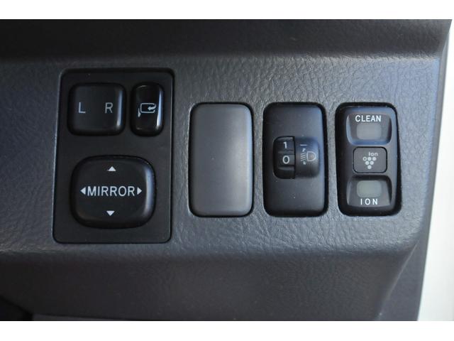 ムーヴラテ クール　全国１年保証付き／４ＷＤ／タイミングベルト交換済み／車検令和１０年２月迄／ハーフレザーシート／プラズマクラスター／フルオートエアコン／キーレス／アルミホイール／クール専用メッキ付きエアロパーツ／（8枚目）