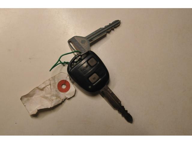 ムーヴラテ クール　全国１年保証付き／４ＷＤ／タイミングベルト交換済み／車検令和１０年２月迄／ハーフレザーシート／プラズマクラスター／フルオートエアコン／キーレス／アルミホイール／クール専用メッキ付きエアロパーツ／（9枚目）