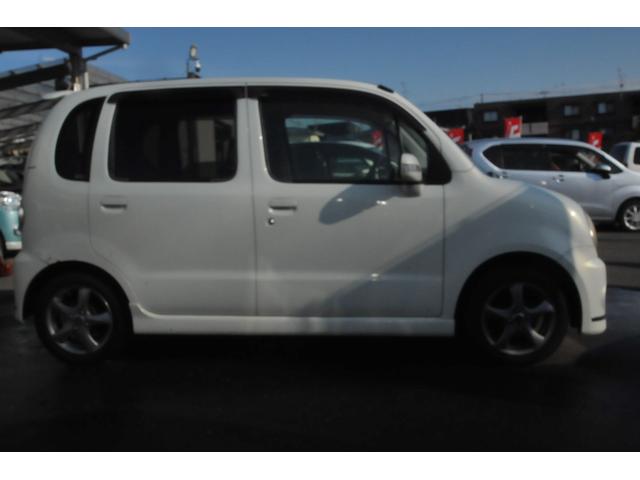 ムーヴラテ クール　全国１年保証付き／４ＷＤ／タイミングベルト交換済み／車検令和１０年２月迄／ハーフレザーシート／プラズマクラスター／フルオートエアコン／キーレス／アルミホイール／クール専用メッキ付きエアロパーツ／（15枚目）