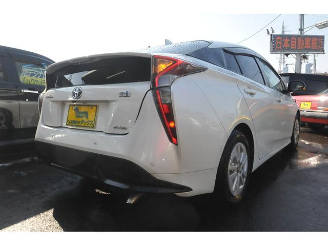 プリウス Aプレミアム ツーリングセレクション 全国1年保証付き/修復歴無し/4WD/白本革パワーシート/前席シートヒーター/BSM/巻込警報付ソナー/純正リモートスタート/TSS-P/全車速追従クルーズ/HUD/車線逸脱抑制/ナノイー/寒冷地仕様(16枚目)