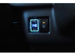 当社では、専属スタッフによるルームクリーニングを施工して展示・納車させて頂いております♪入庫直後の車両は、クリーニング前の状態で展示させて頂いている場合もありますが、納車時にはピカピカに仕上げます♪ 4