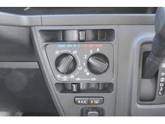 ���å��������֡��֥�������֡ס֥���������աפȤʤäƤ���ޤ������ҼҰ��ǤϤʤ����軰�Ե��ؤΥ����åդ����Ҥ���Ź�������ִ��ꤷ�Ƥ���ޤ����Ҵ�Ū��ɾ�����줿��ξ�Ǥ��Τǡ����¿����Ƥ�����ĺ���ޤ��� 3