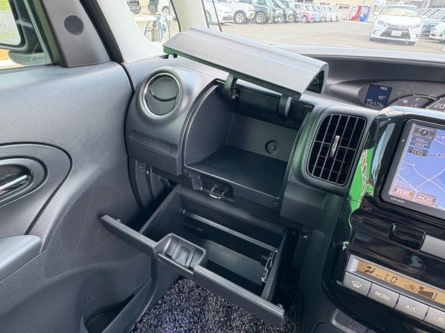 タント カスタムＲＳ　ターボ　ナビ　ＴＶ　Ｂｌｕｅｔｏｏｔｈ接続　ＥＴＣ　助手席エアバック　インテリジェントキー　ＡＵＴＯエアコン　リモコンキー　パワーステアリング　パワーウィンドウ　運転席エアバッグ（17枚目）