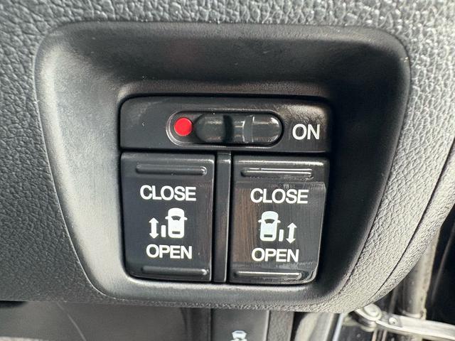 Ｎ－ＢＯＸカスタム Ｇ・ターボパッケージ　４ＷＤ　ターボ　ナビ　ＴＶ　バックカメラ　Ｂｌｕｅｔｏｏｔｈ　電動電格ミラー　スマートキー＆プッシュスタート　キーレスエントリー　オートエアコン　ベンチシート　オートライト　　パワーステアリング（31枚目）