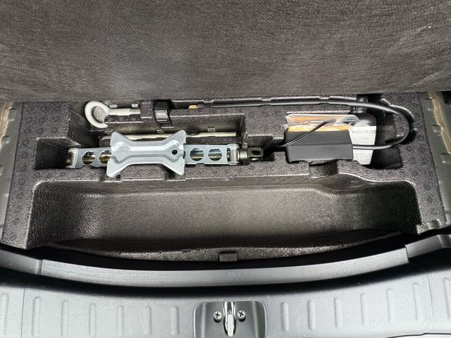 Ｎ－ＢＯＸカスタム Ｇ・ターボパッケージ　４ＷＤ　ターボ　ナビ　ＴＶ　バックカメラ　Ｂｌｕｅｔｏｏｔｈ　電動電格ミラー　スマートキー＆プッシュスタート　キーレスエントリー　オートエアコン　ベンチシート　オートライト　　パワーステアリング（40枚目）