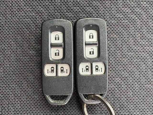 Ｎ－ＢＯＸカスタム Ｇ・ターボパッケージ　４ＷＤ　ターボ　ナビ　ＴＶ　バックカメラ　Ｂｌｕｅｔｏｏｔｈ　電動電格ミラー　スマートキー＆プッシュスタート　キーレスエントリー　オートエアコン　ベンチシート　オートライト　　パワーステアリング（41枚目）