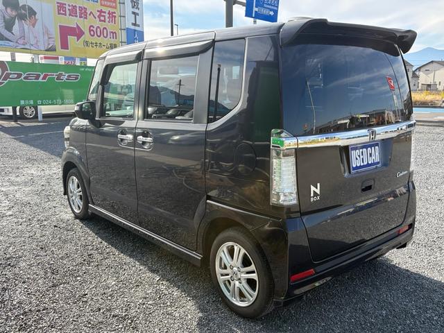 Ｎ－ＢＯＸカスタム Ｇ・Ｌパッケージ　ナビ　ＴＶ　バックカメラ　ＥＴＣ　電動格納ミラ－　スマキ－　パワーウィンドウ　オートエアコン　パワステ　キーレスエントリー　両席エアバック　ＡＢＳ　ＡＵＴＯライト　バックカメラ　運転席エアバック（4枚目）