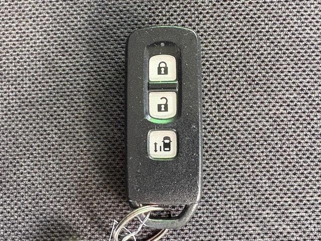 Ｎ－ＢＯＸカスタム Ｇ・Ｌパッケージ　ナビ　ＴＶ　バックカメラ　ＥＴＣ　電動格納ミラ－　スマキ－　パワーウィンドウ　オートエアコン　パワステ　キーレスエントリー　両席エアバック　ＡＢＳ　ＡＵＴＯライト　バックカメラ　運転席エアバック（38枚目）