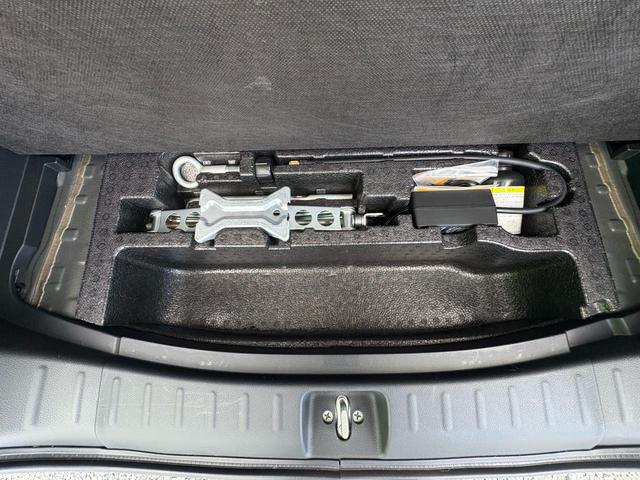 Ｎ－ＢＯＸカスタム Ｇ・Ｌパッケージ　ナビ　ＴＶ　バックカメラ　ＥＴＣ　電動格納ミラ－　スマキ－　パワーウィンドウ　オートエアコン　パワステ　キーレスエントリー　両席エアバック　ＡＢＳ　ＡＵＴＯライト　バックカメラ　運転席エアバック（39枚目）