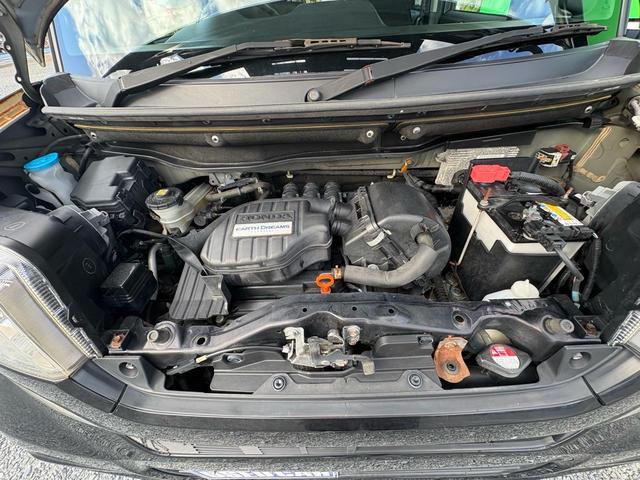 Ｎ－ＢＯＸカスタム Ｇ・Ｌパッケージ　ナビ　ＴＶ　バックカメラ　ＥＴＣ　電動格納ミラ－　スマキ－　パワーウィンドウ　オートエアコン　パワステ　キーレスエントリー　両席エアバック　ＡＢＳ　ＡＵＴＯライト　バックカメラ　運転席エアバック（40枚目）