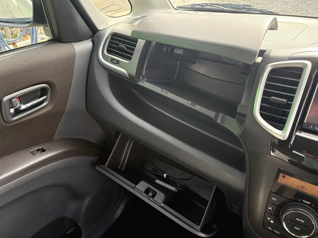 ソリオ S ナビ TV Bカメ スマートキー&プッシュスタート キーレススタートシステム エアコン オートライト パワーステアリング パワーウインドウ 運転席エアバッグ 格納ミラー DVD再生可能(20枚目)