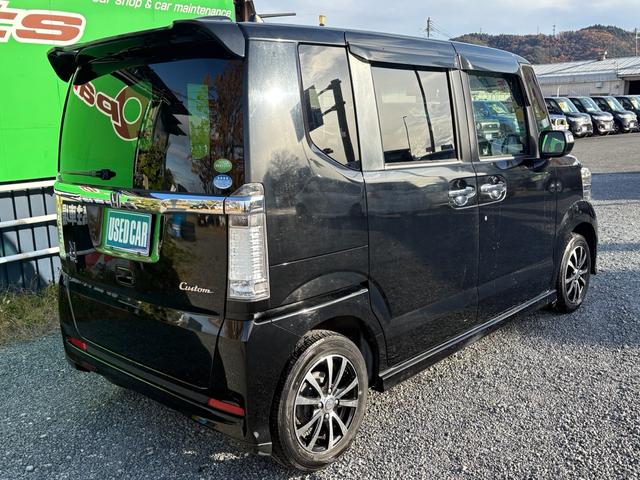 Ｎ－ＢＯＸカスタム Ｇ・Ｌパッケージ　ナビ　ＴＶ　Ｂｌｕｅｔｏｏｔｈ　電動格納ミラ－　スマキ－　フロントベンチシート　パワーウィンドウ　オートエアコン　パワステ　キーレスエントリー　両席エアバック　ＡＢＳ　ＡＵＴＯライト　運転席エアバック（5枚目）