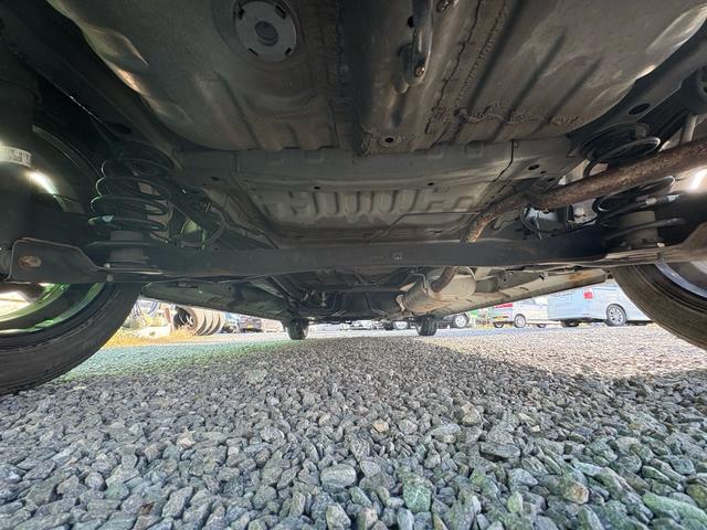 Ｎ－ＢＯＸカスタム Ｇ・Ｌパッケージ　ナビ　ＴＶ　Ｂｌｕｅｔｏｏｔｈ　電動格納ミラ－　スマキ－　フロントベンチシート　パワーウィンドウ　オートエアコン　パワステ　キーレスエントリー　両席エアバック　ＡＢＳ　ＡＵＴＯライト　運転席エアバック（41枚目）