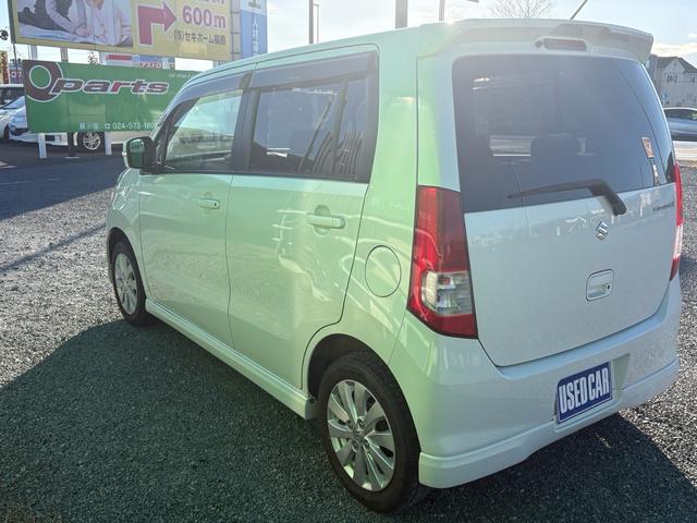 ワゴンＲ リミテッド　４ＷＤ　キーレスエントリー　運転席エアバッグ　パワステ　ＡＢＳ付　ＡＵＴＯライト　フロントベンチシート　パワーウィンドウ　フルオートエアコン　スマートキープッシュスタート　運転席助手席エアバック（4枚目）