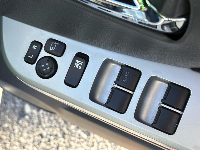 ワゴンＲ リミテッド　４ＷＤ　キーレスエントリー　運転席エアバッグ　パワステ　ＡＢＳ付　ＡＵＴＯライト　フロントベンチシート　パワーウィンドウ　フルオートエアコン　スマートキープッシュスタート　運転席助手席エアバック（30枚目）