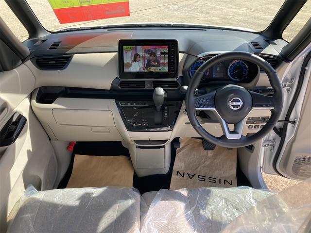 ルークス Ｘ　４ＷＤ　全周囲カメラ　両側スライド・片側電動　ナビ　ＴＶ　クリアランスソナー　衝突被害軽減システム　オートライト　ＬＥＤヘッドランプ　スマートキー　アイドリングストップ　電動格納ミラー　シートヒーター（2枚目）