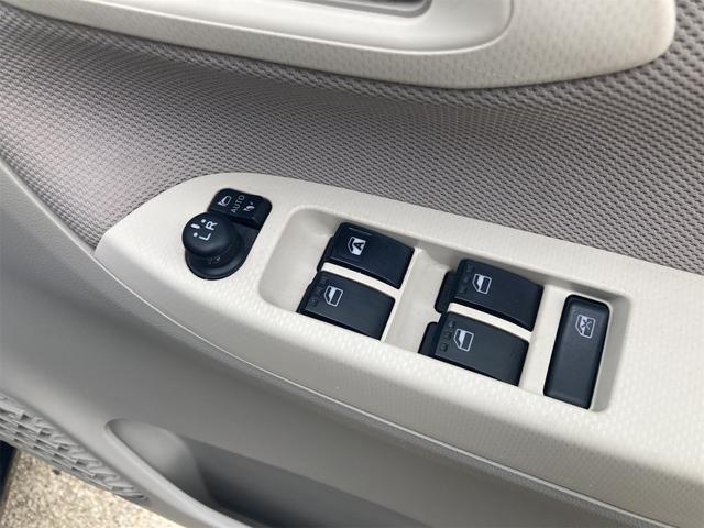 ステラ Ｇ　スマートアシスト　４ＷＤ　ＥＴＣ　バックカメラ　ナビ　ＴＶ　クリアランスソナー　衝突被害軽減システム　オートマチックハイビーム　オートライト　スマートキー　アイドリングストップ　電動格納ミラー　シートヒーター（10枚目）