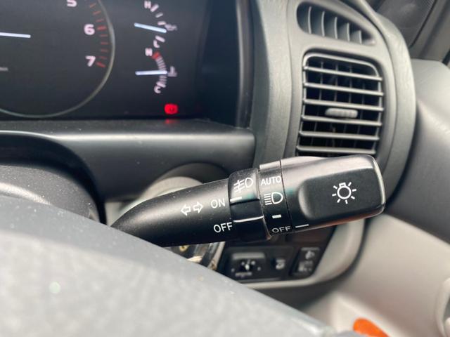 VXリミテッド ツーリングエディション 4WD DVDナビ CDチェンジャー バックカメラ ETC クルーズコントロール ルーフレール ウッドコンビステア シートヒーター 電動アンテナ フォグ リアスポイラー オートライト キーレス(47枚目)