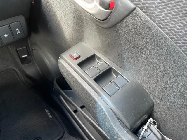 RS ファインスタイル 奈良県仕入/6速MT/禁煙車/保証書付/社外SDナビ/BTオーディオ/音楽録音/フルセグTV/RS専用純正アルミ/スマートキー/HIDライト/ETC/横滑防止/リヤスポイラー/フォグランプ(28枚目)