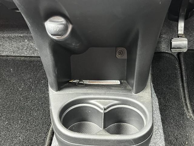 ミラココア ココアＸスペシャルコーデ■禁煙車■　ＣＤオーディオ／ヘッドライトレベライザー／デンカクミラー／ＨＩＤヘッドライト／プライバシーガラス／アイドリングストップ／スマートキー（21枚目）