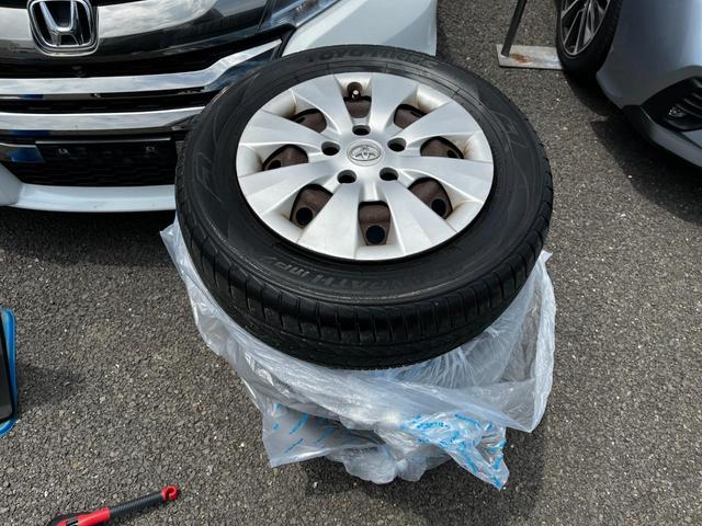 ヴォクシー Ｘ　Ｌエディション■４ＷＤ■禁煙■夏・冬タイヤセット付■　純正８型ナビ／バックカメラ／フルセグ／ＢＴ接続／ビルトインＥＴＣ／片側電動スライドドア／ＨＩＤヘッドライト／フロント熱線／ミラーウィンカー／オートライト／デンカクミラー／プッシュスタート／オートＡ／Ｃ（7枚目）