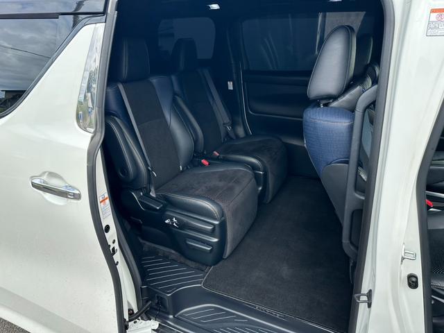 ヴェルファイア ２．５Ｚ　Ａエディション　ゴールデンアイズ【禁煙車】７人乗　【夏＆冬タイヤセット】【フリップダウンモニター／１０インチナビ】【ＴＥＩＮ車高調／純正サス有】【両側電動スライド／電動リアゲート】【ハーフレザーシート】【純正ドラレコ】【バックカメラ／フルセグＴＶ】（32枚目）