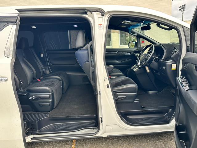 ヴェルファイア ２．５Ｚ　Ａエディション　ゴールデンアイズ【禁煙車】７人乗　【夏＆冬タイヤセット】【フリップダウンモニター／１０インチナビ】【ＴＥＩＮ車高調／純正サス有】【両側電動スライド／電動リアゲート】【ハーフレザーシート】【純正ドラレコ】【バックカメラ／フルセグＴＶ】（37枚目）