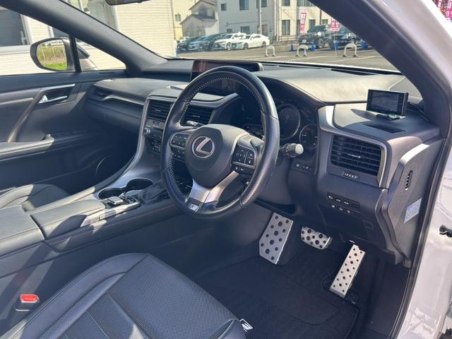 ＲＸ ＲＸ２００ｔ　Ｆスポーツ【４ＷＤターボ】【兵庫県仕入】禁煙車　【サンルーフ】【１２．３型ナビ／パノラミックビューモニター】【電動黒革ベンチレーションシート】【レクサスセーフティ／ＢＳＭ／追従クルコン】【電動リアゲート】【純正２０インチアルミ】【ドラレコ】ＬＥＤ（38枚目）