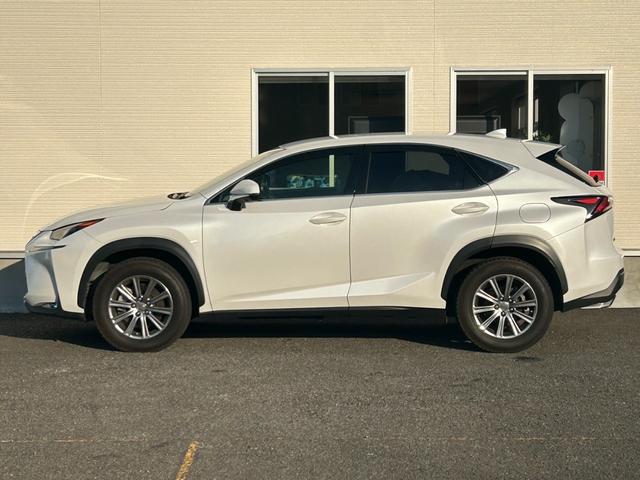 ＮＸ ＮＸ２００ｔ　Ｉパッケージ【４ＷＤ】【神奈川県仕入】【禁煙】　【夏＆冬タイヤ純正アルミセット】【メーカーナビ／サイド・バックカメラ／フルセグＴＶ／ブルーレイ／ブルートゥース】【電動黒革シート／シート＆ステアリングヒーター】【３眼ＬＥＤライト／フォグ】【ＥＴＣ】（32枚目）