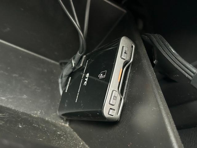 ＢＲＺ Ｓ【デジタルインナーミラー型ドラレコ】【トランスクポイラー】　【ＳＤナビ／バックカメラ／フルセグＴＶ／ブルートゥース】【ハーフレザーシート／シートヒーター】【ＨＩＤオートライト／フォグ】【純正１７インチアルミ／スタッドレス】【スマートキー／プッシュスタート】（16枚目）