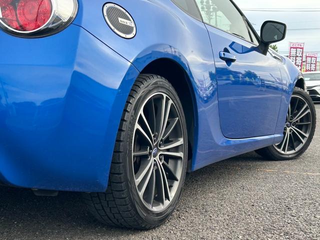 ＢＲＺ Ｓ【デジタルインナーミラー型ドラレコ】【トランスクポイラー】　【ＳＤナビ／バックカメラ／フルセグＴＶ／ブルートゥース】【ハーフレザーシート／シートヒーター】【ＨＩＤオートライト／フォグ】【純正１７インチアルミ／スタッドレス】【スマートキー／プッシュスタート】（21枚目）