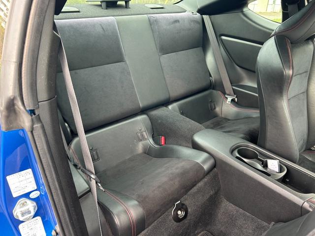 ＢＲＺ Ｓ【デジタルインナーミラー型ドラレコ】【トランスクポイラー】　【ＳＤナビ／バックカメラ／フルセグＴＶ／ブルートゥース】【ハーフレザーシート／シートヒーター】【ＨＩＤオートライト／フォグ】【純正１７インチアルミ／スタッドレス】【スマートキー／プッシュスタート】（33枚目）