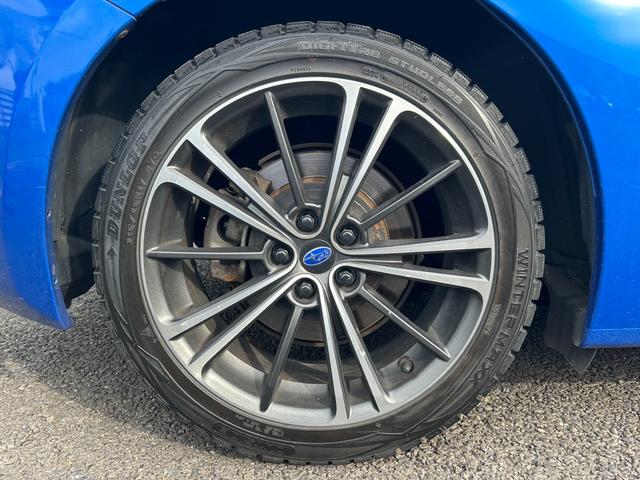 ＢＲＺ Ｓ【デジタルインナーミラー型ドラレコ】【トランスクポイラー】　【ＳＤナビ／バックカメラ／フルセグＴＶ／ブルートゥース】【ハーフレザーシート／シートヒーター】【ＨＩＤオートライト／フォグ】【純正１７インチアルミ／スタッドレス】【スマートキー／プッシュスタート】（55枚目）