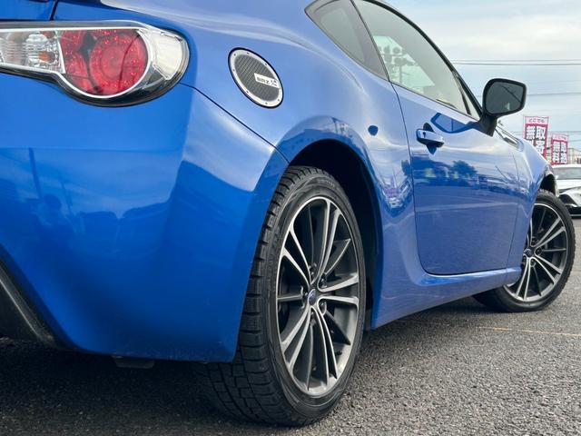 ＢＲＺ Ｓ【デジタルインナーミラー型ドラレコ】【トランスクポイラー】　【ＳＤナビ／バックカメラ／フルセグＴＶ／ブルートゥース】【ハーフレザーシート／シートヒーター】【ＨＩＤオートライト／フォグ】【純正１７インチアルミ／スタッドレス】【スマートキー／プッシュスタート】（57枚目）