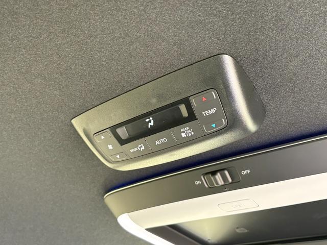 ステップワゴン ｅ：ＨＥＶスパーダ【登録済み未使用車】【１１．４インチナビ】　【１５．６インチフリップダウン＆マルチビューカメラ】【両側電動スライド／電動リアゲート】【ＢＳＭ／追従クルコン／衝突軽減】【シートヒーター／ハーフレザーシート】【フルセグＴＶ／ブルートゥース】ＬＥＤ（20枚目）