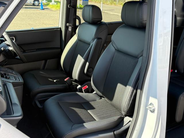 ステップワゴン ｅ：ＨＥＶスパーダ【登録済み未使用車】【１１．４インチナビ】　【１５．６インチフリップダウン＆マルチビューカメラ】【両側電動スライド／電動リアゲート】【ＢＳＭ／追従クルコン／衝突軽減】【シートヒーター／ハーフレザーシート】【フルセグＴＶ／ブルートゥース】ＬＥＤ（41枚目）