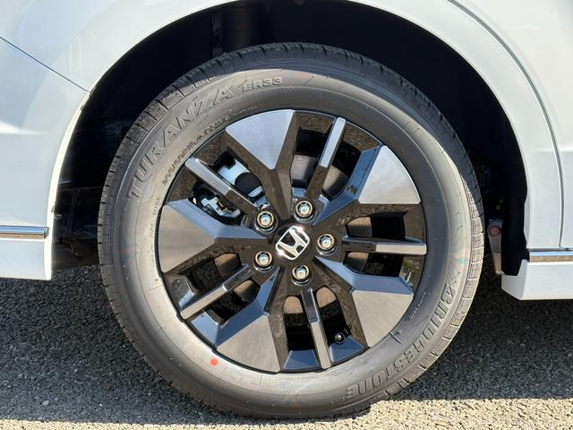 ステップワゴン ｅ：ＨＥＶスパーダ【登録済み未使用車】【１１．４インチナビ】　【１５．６インチフリップダウン＆マルチビューカメラ】【両側電動スライド／電動リアゲート】【ＢＳＭ／追従クルコン／衝突軽減】【シートヒーター／ハーフレザーシート】【フルセグＴＶ／ブルートゥース】ＬＥＤ（57枚目）