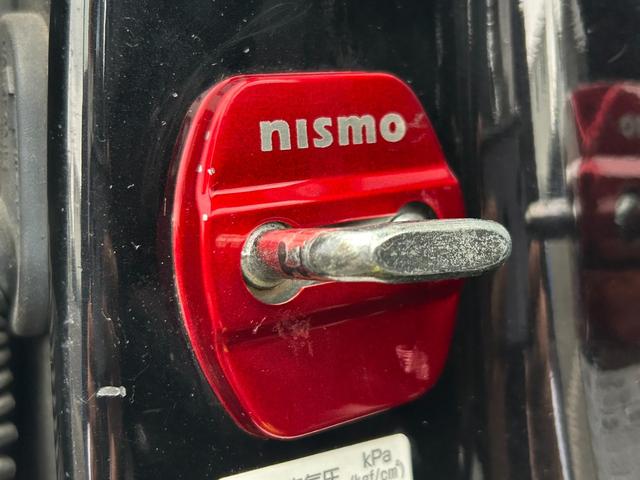 マーチ ニスモ　Ｓ【禁煙車】【５速マニュアル】　【２０２４年製夏タイヤ】【ＳＤナビ／ブルートゥース／フルセグＴＶ／ＤＶＤ再生】【専用１６インチアルミ／ＮＩＳＭＯドアストライカー】【専用エアロ】【オートエアコン】【インテリキー／プッシュスタート】（18枚目）