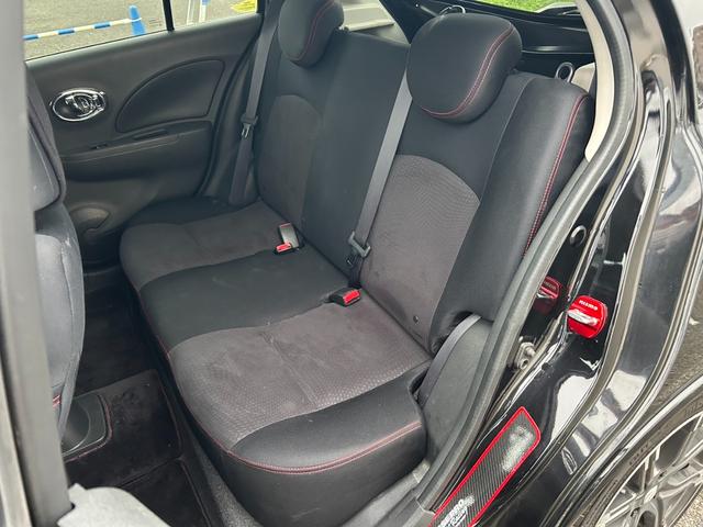 マーチ ニスモ　Ｓ【禁煙車】【５速マニュアル】　【２０２４年製夏タイヤ】【ＳＤナビ／ブルートゥース／フルセグＴＶ／ＤＶＤ再生】【専用１６インチアルミ／ＮＩＳＭＯドアストライカー】【専用エアロ】【オートエアコン】【インテリキー／プッシュスタート】（39枚目）