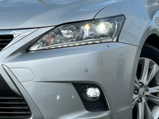 ＣＴ ＣＴ２００ｈ　バージョンＣ【ハイブリッド】【禁煙車】　【電動黒革シート／シートヒーター】【２０２４年製タイヤ】【メーカーナビ／バックカメラ／ブルーレイ／Ｂｌｕｅｔｏｏｔｈ／フルセグＴＶ】【ＬＥＤライト／ＬＥＤフォグ】【追従クルコン／コーナーセンサー】（20枚目）