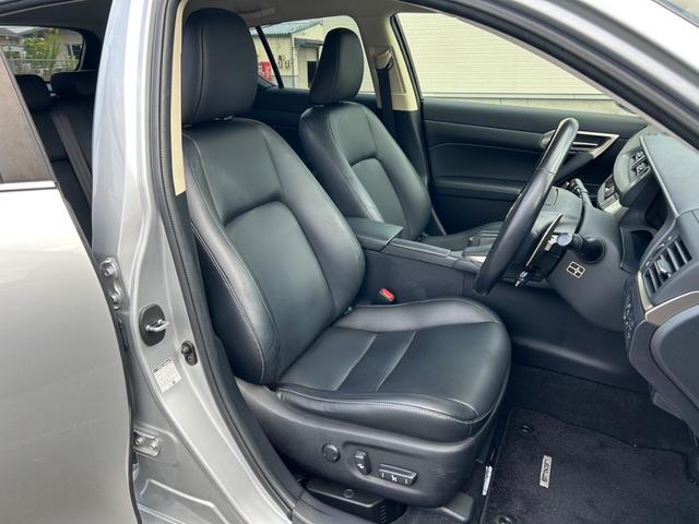 ＣＴ ＣＴ２００ｈ　バージョンＣ【ハイブリッド】【禁煙車】　【電動黒革シート／シートヒーター】【２０２４年製タイヤ】【メーカーナビ／バックカメラ／ブルーレイ／Ｂｌｕｅｔｏｏｔｈ／フルセグＴＶ】【ＬＥＤライト／ＬＥＤフォグ】【追従クルコン／コーナーセンサー】（30枚目）