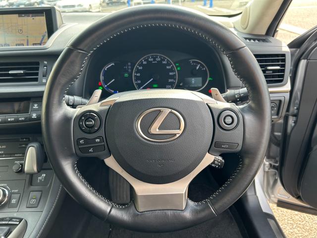 ＣＴ ＣＴ２００ｈ　バージョンＣ【ハイブリッド】【禁煙車】　【電動黒革シート／シートヒーター】【２０２４年製タイヤ】【メーカーナビ／バックカメラ／ブルーレイ／Ｂｌｕｅｔｏｏｔｈ／フルセグＴＶ】【ＬＥＤライト／ＬＥＤフォグ】【追従クルコン／コーナーセンサー】（41枚目）